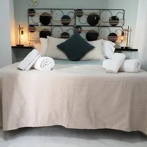  Apartamento Sunny In The Historic Centre- Private Parking